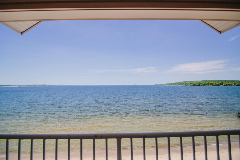 Bayshore Resort Traverse City Exterior photo