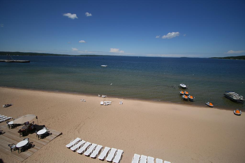 Bayshore Resort Traverse City Exterior photo