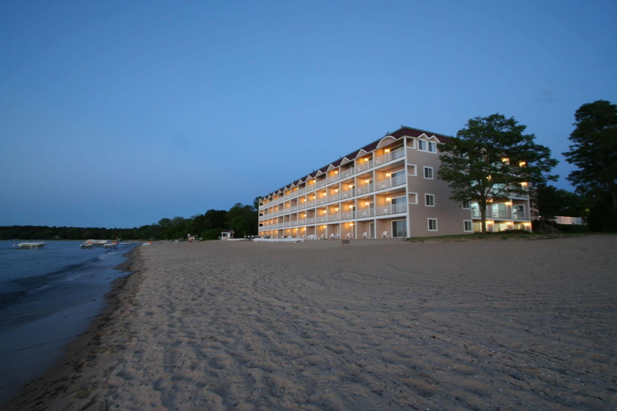 Bayshore Resort Traverse City Exterior photo